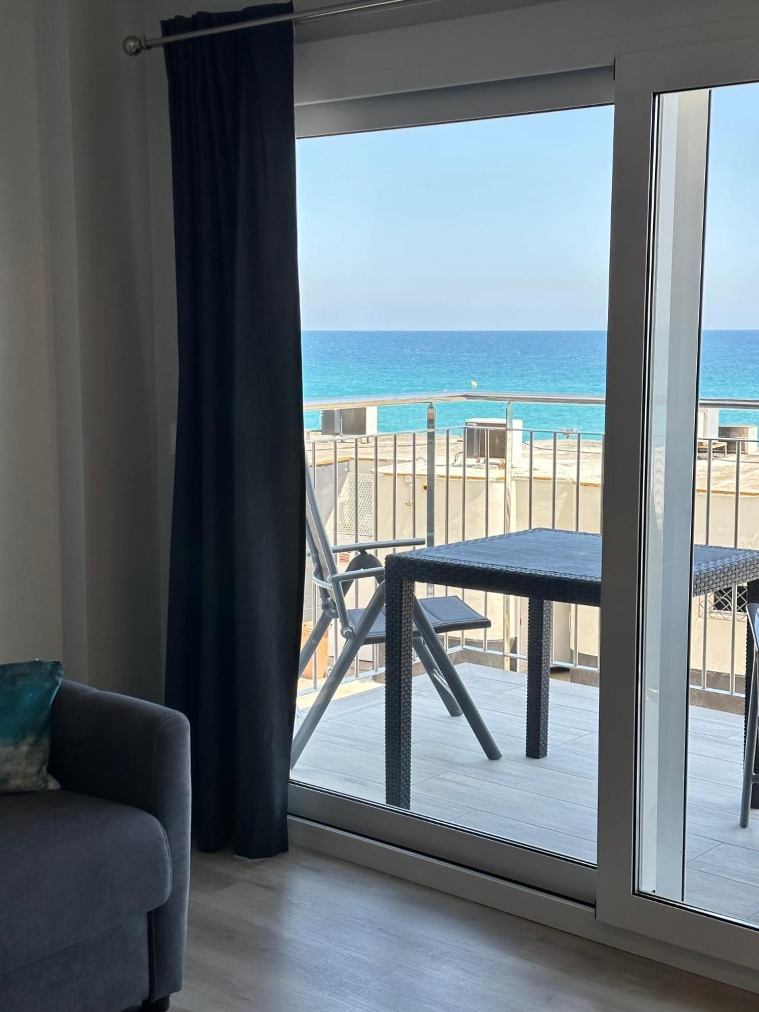 Estudio Con Impresionantes Vistas Al Mar Blanes Exteriér fotografie